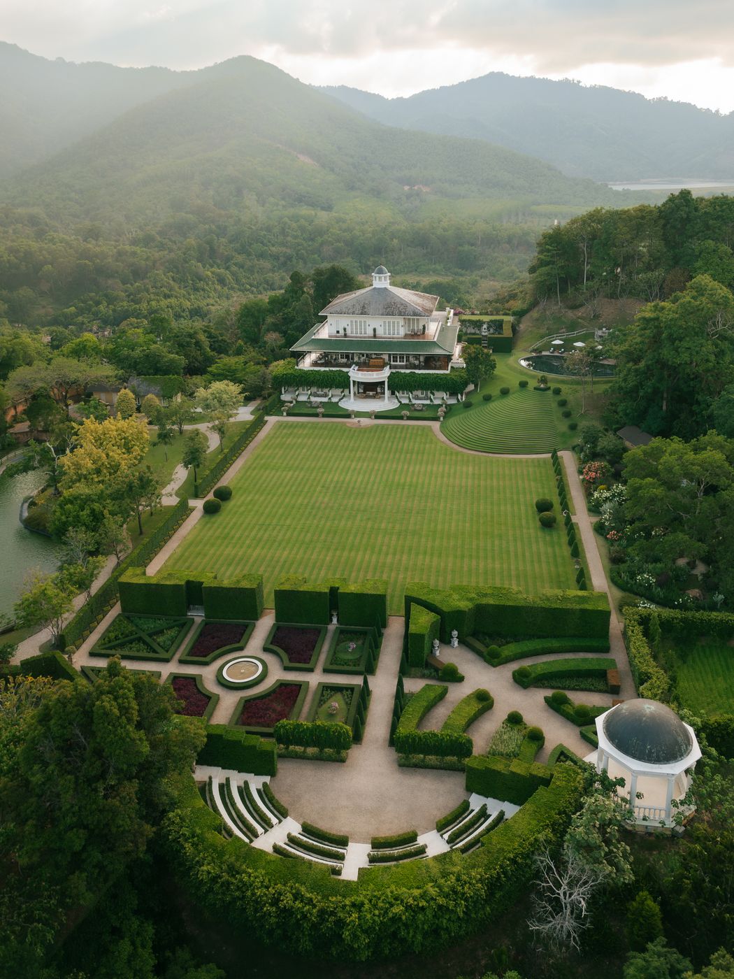 The Grand Lawn 3