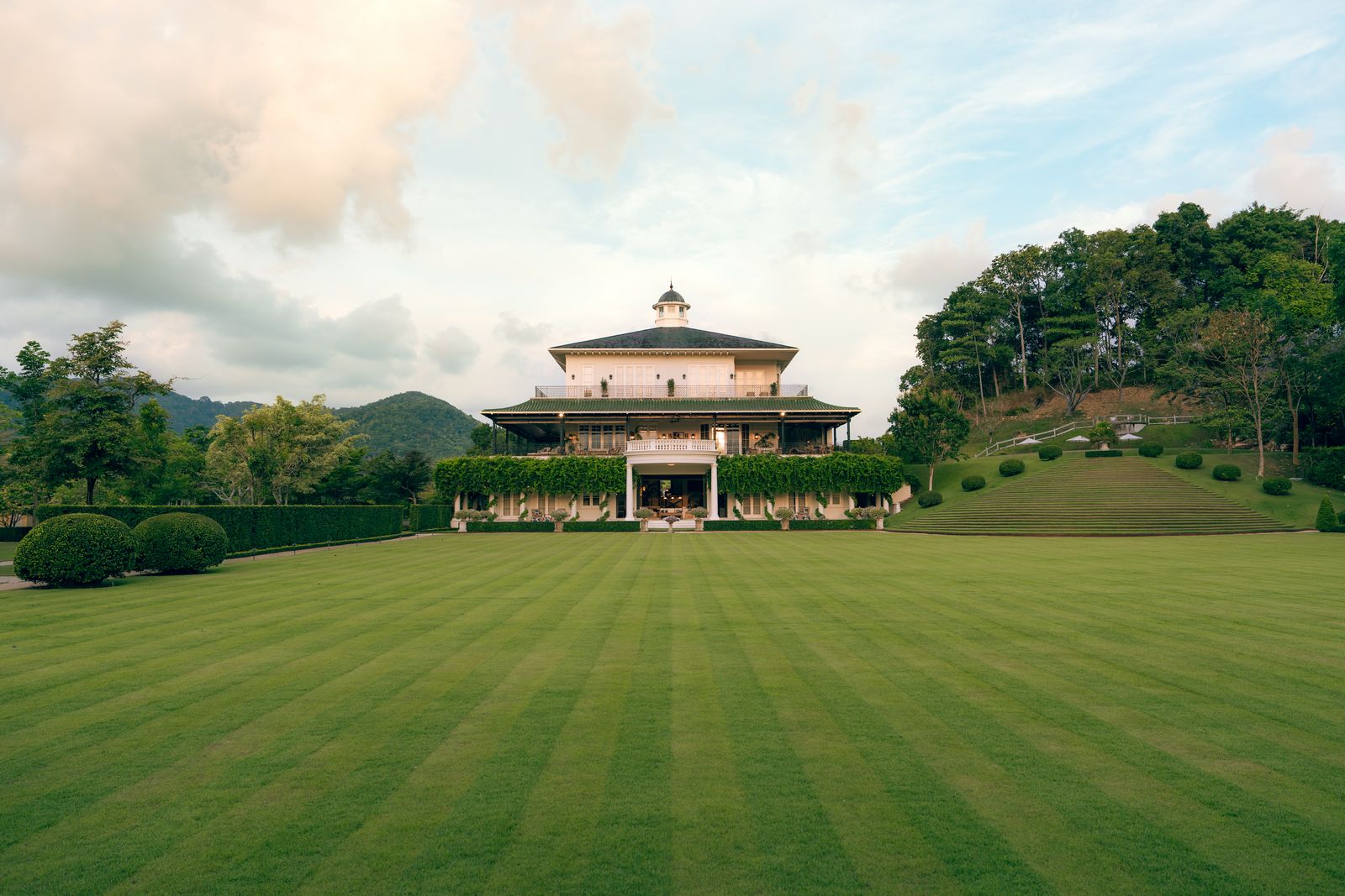 The Grand Lawn