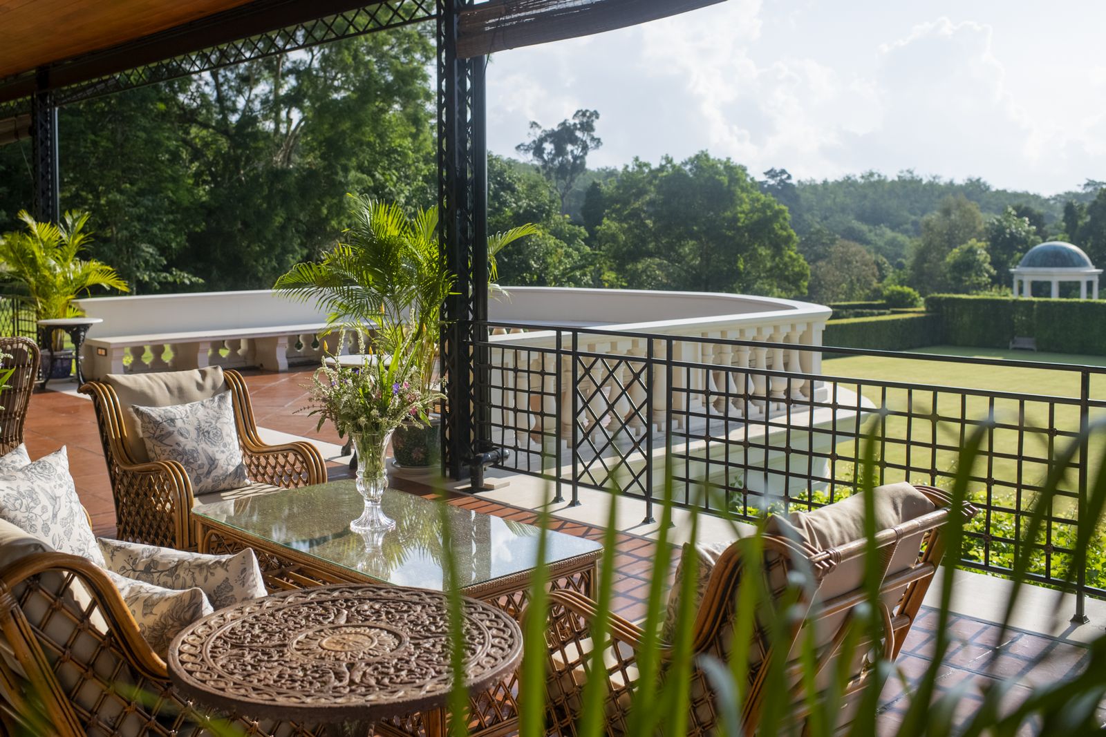 The Mansion - The Vanderbilt Estate, by Murjani Verandah 02