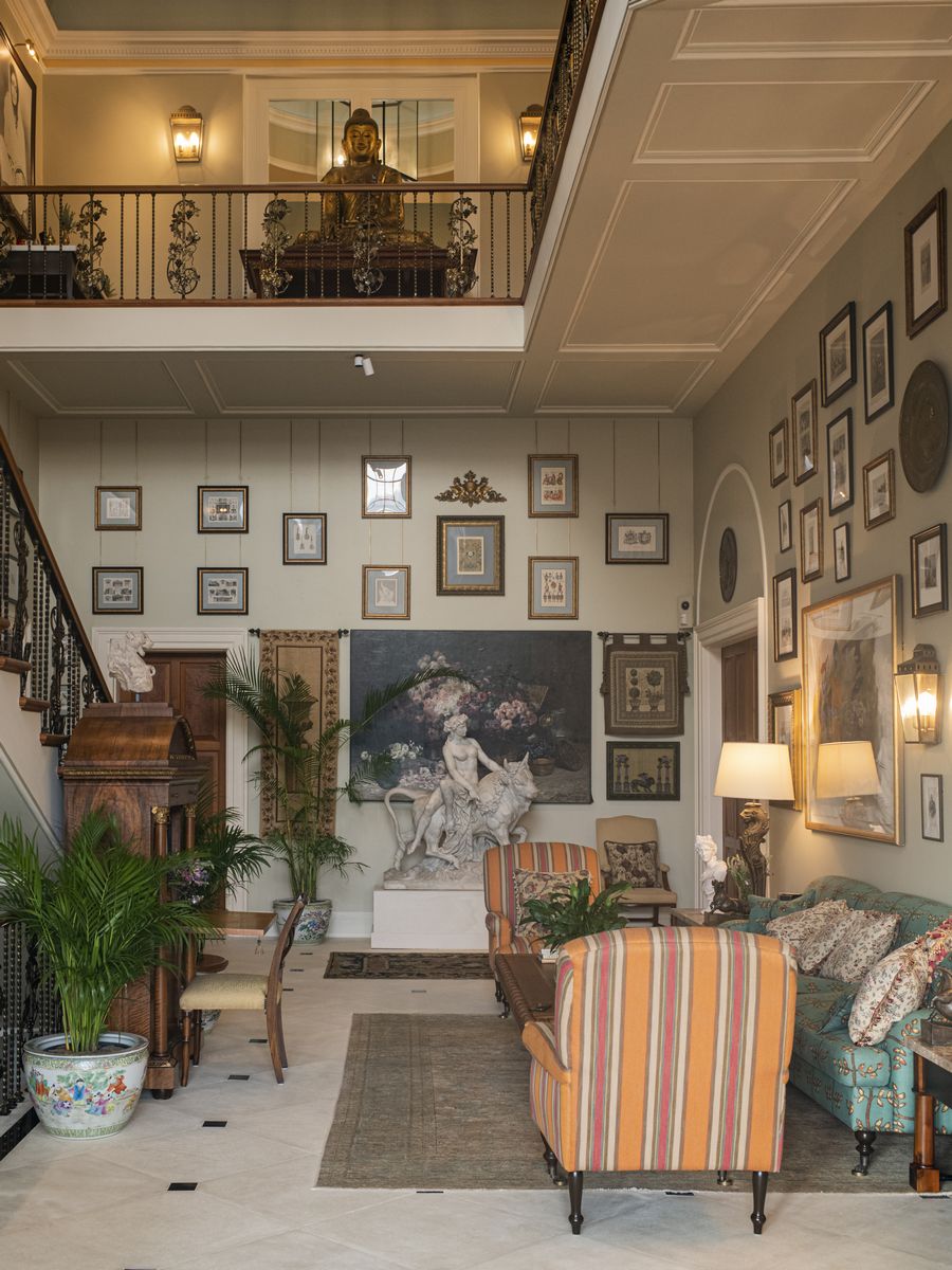 The Mansion - The Vanderbilt Estate, by Murjani main hall section 2